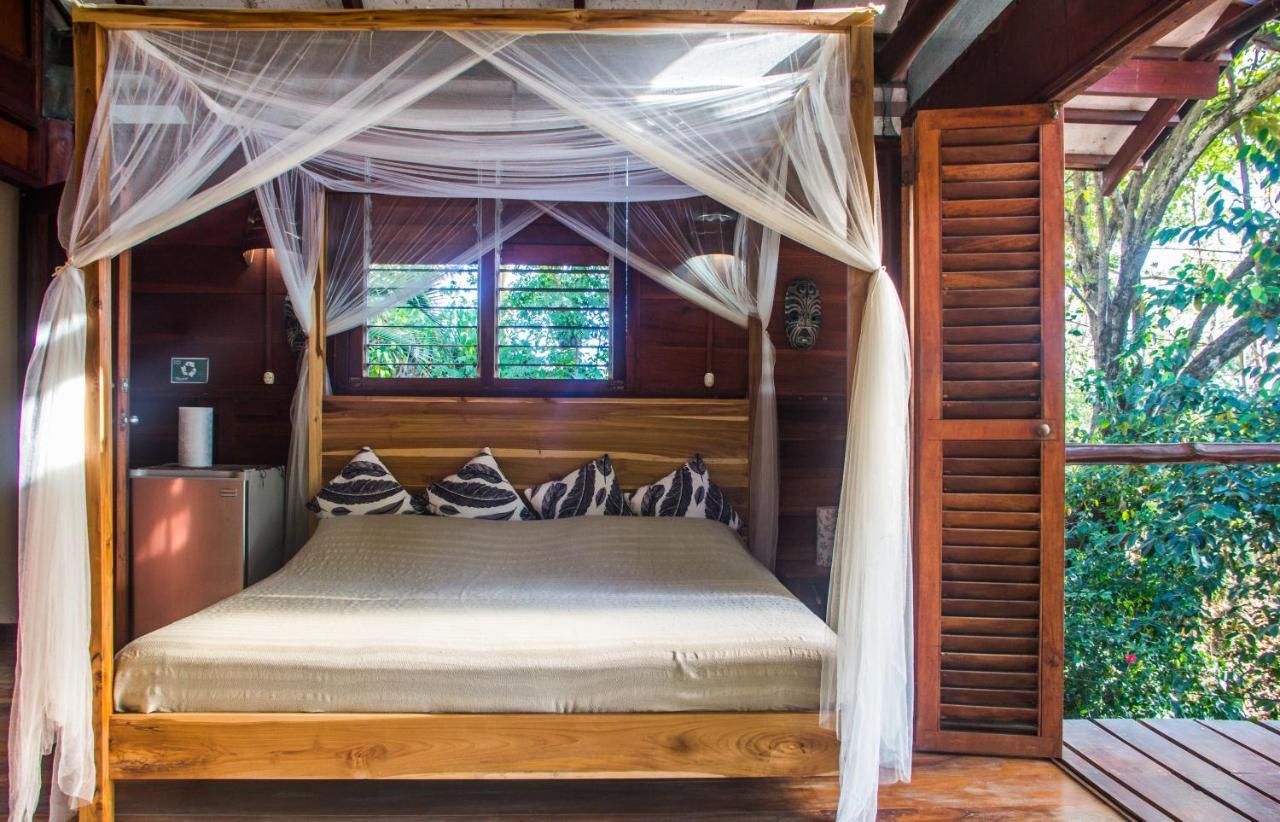 Funky Monkey Lodge Playa Santa Teresa  外观 照片
