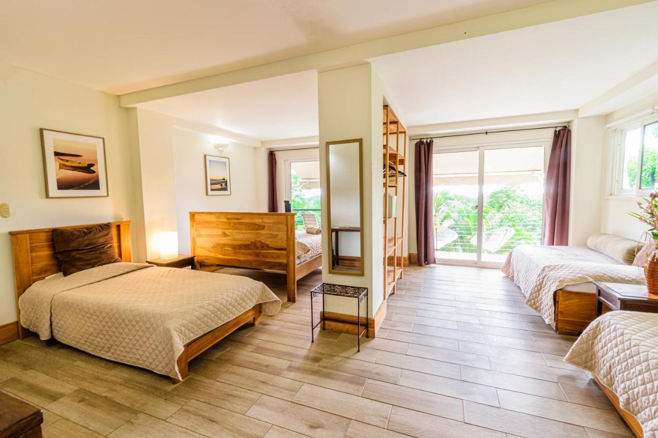 Funky Monkey Lodge Playa Santa Teresa  外观 照片
