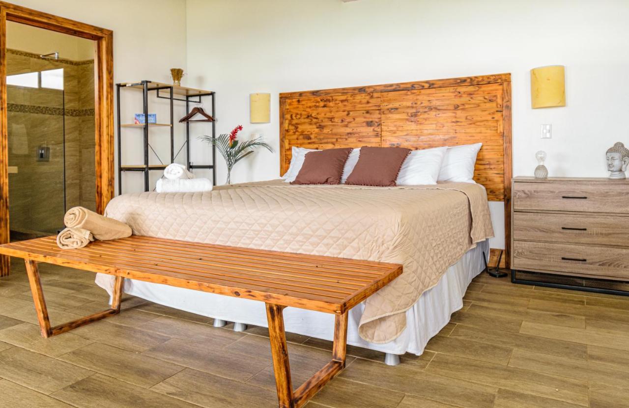 Funky Monkey Lodge Playa Santa Teresa  外观 照片