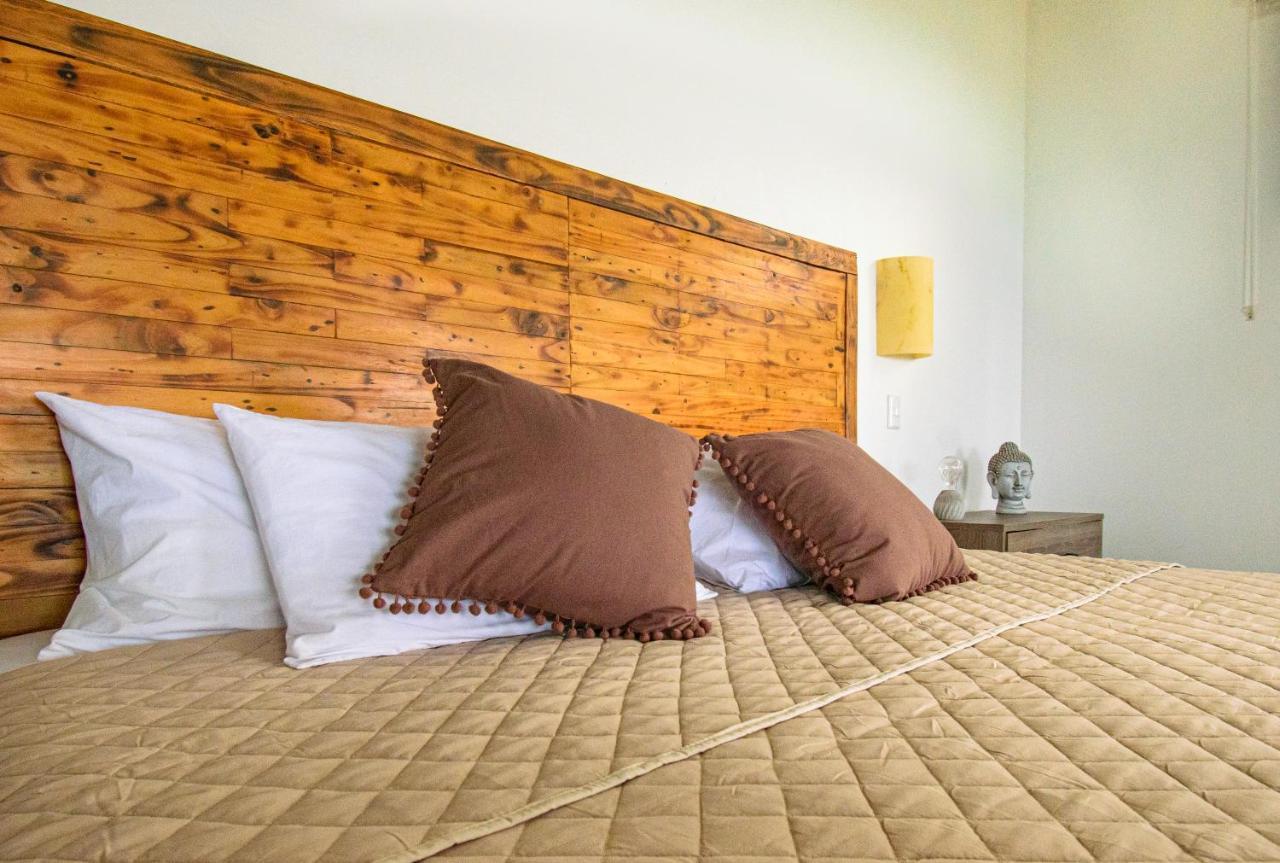 Funky Monkey Lodge Playa Santa Teresa  外观 照片