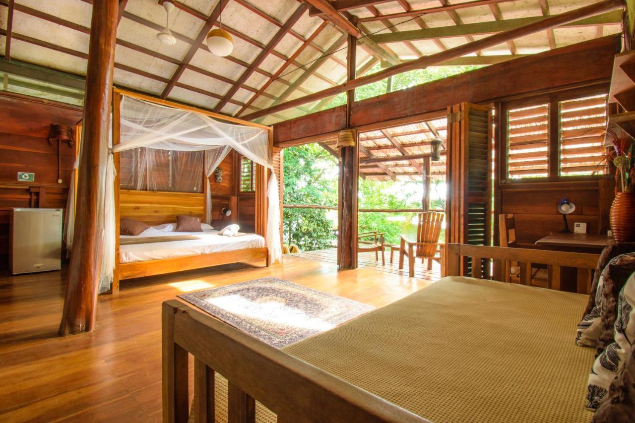 Funky Monkey Lodge Playa Santa Teresa  外观 照片