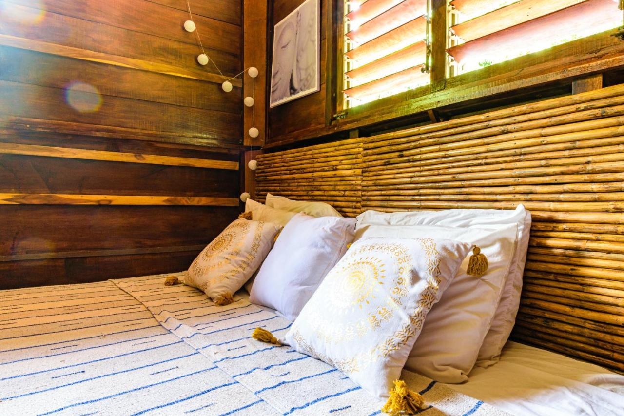 Funky Monkey Lodge Playa Santa Teresa  外观 照片