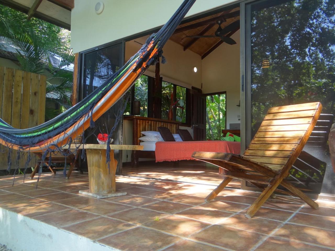 Funky Monkey Lodge Playa Santa Teresa  外观 照片