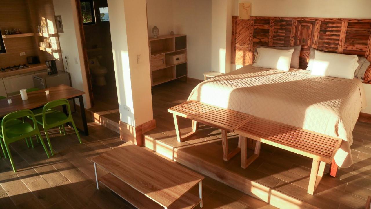 Funky Monkey Lodge Playa Santa Teresa  外观 照片