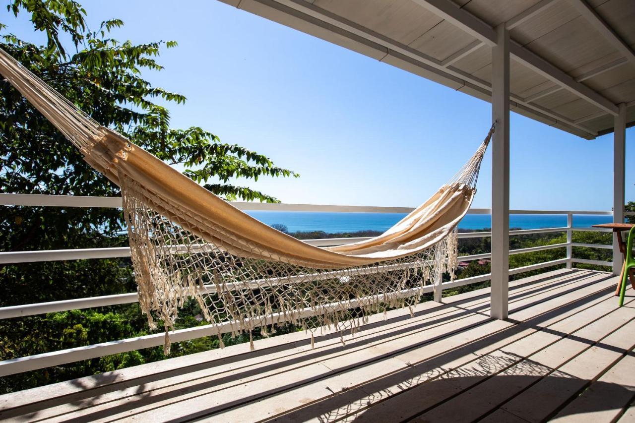 Funky Monkey Lodge Playa Santa Teresa  外观 照片